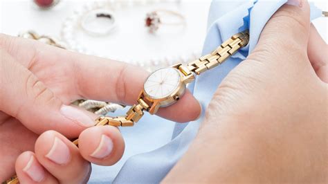 how to clean gold watches.